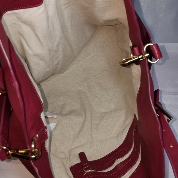 Burgandy Leather Tote with silver hardware. - Picture 3 of 4